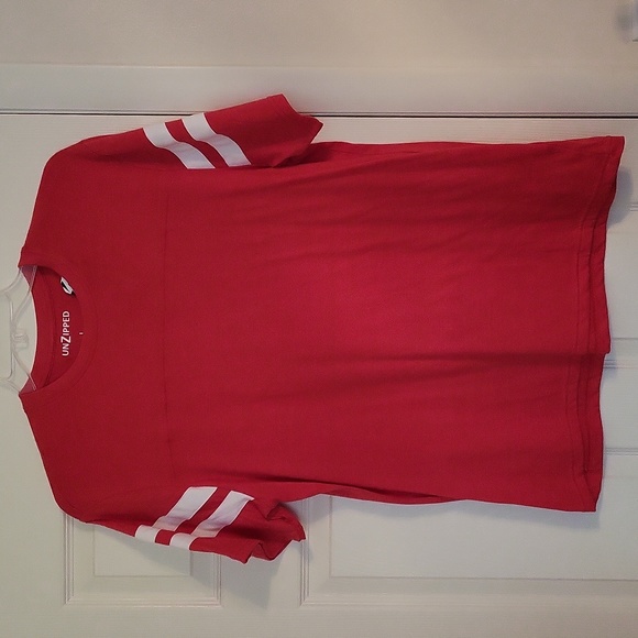 SALE--Unzipped tshirt - Picture 1 of 6
